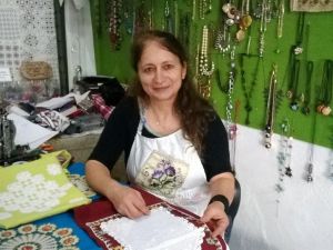 Eski eşyalara hayat veriyor