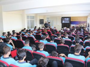 İzzetbegoviç, Akhisar’da isminin verildiği okulda anıldı