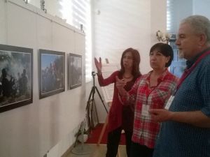 Efeler’de karma fotoğraf sergisi ilgi gördü