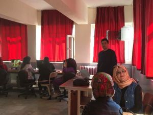 Altıntaş’ta Bilgisayar Kursu