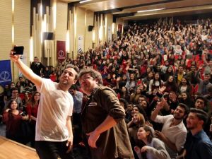 Üniversiteli gençler 3 Adam ile buluştu