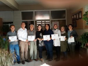 Kırkağaç’ta 95 kursiyer belgesini aldı