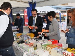 ADÜ Kitap Fuarı kitapseverlerle buluştu