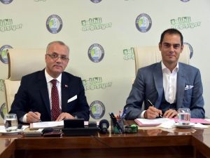 Salihli’ye hem ısıtacak, hem gelir elde edecek imza atıldı