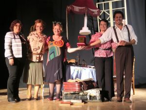 Foçalı sanatseverler tiyatroya doydu