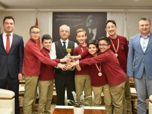 Başkan Kayda, Türkiye birincilerini ödüllendirdi