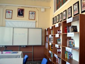 Eğitim gördüğü okula vefa örneği