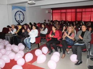 Sağlıkçı adayları meme muayenesini anlattı