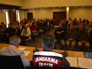 Ortaca’da servis şoförlerine değişen yönetmelik anlatıldı