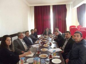 Altıntaş’ta  ’Eğitimde Yüksek Milli-Medeni Nitelikler’ toplantısı