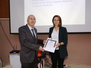 Gençliğin değerler bağlamındaki sorunları konuşuldu