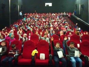 Altıntaş’ta öğrencilere sinema etkinliği