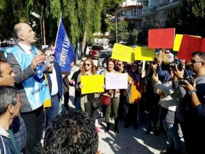 Öğretmenler suçlanan meslektaşlarına sahip çıktı