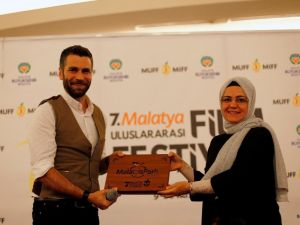 Gökhan Mumcu hayranları ile buluştu