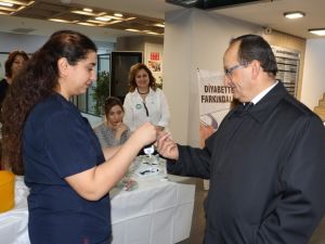 Manisa Büyükşehir Belediyesinden vatandaşlara diyabet testi