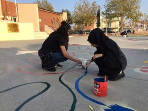 Hem okul hem öğrenciler rengarenk oldu