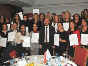 AYTO’nun Kadın Girişimci Yönetici Okulu mezunlarını verdi