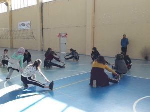 Dumlupınar’da voleybol kursu