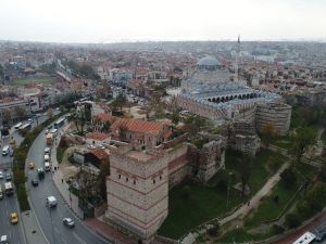 Restorasyonu tamamlanan Aya Yorgi Rum Ortodoks Kilisesi havadan görüntülendi