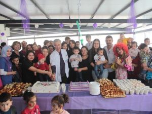 Hayata tutunan bebekler bir araya geldi