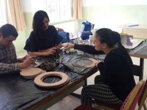 Engellilere ahşap süsleme kursu