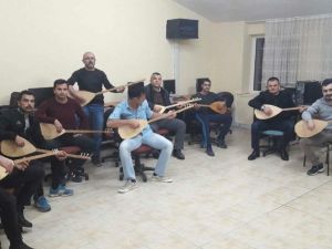 Dumlupınar’da bağlama kursu