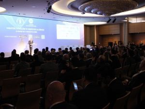 Geleceğin akıllı üretimi İzmir’de masaya yatırılıyor