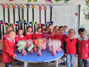 Öğretmenlere en güzel hediye miniklerden