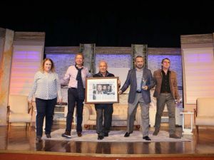 20 yıl sonra yeniden sahnelenen “Sanat” oyununda duygusal anlar