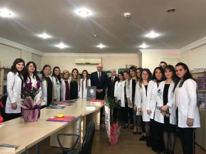 Başkan Kayda’dan meslektaşlarına çiçekli kutlama