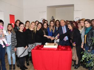 Efeler’de belediye bünyesinde görevli öğretmenler unutulmadı