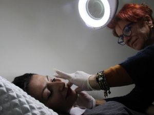 Uzmanlardan “kış aylarında da güneş kremi kullanın” uyarısı