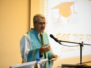 Ege Üniversitesinde 40 yıl sonra mezuniyet heyecanı