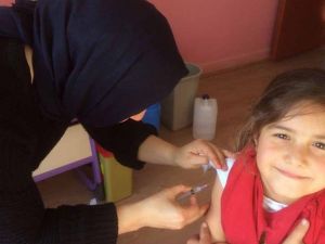 Pazarlar’da öğrencilere aşı