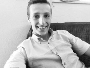 Ahmet’in gözleri iki kişiye ışık olacak