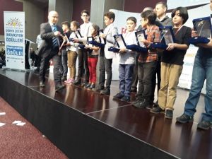 Manisa birincisi öğrenci ödülünü İstanbul’da aldı