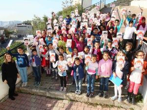 Bayraklı’da çocuklara diş fırçalama eğitimi