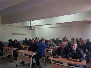 Altıntaş’ta okul servis şoförlerine eğitim