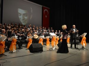 Zeki Müren doğum gününde eserleriyle anıldı