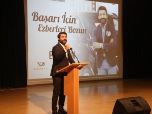 İşadamı Malkoç’tan, İhlas Koleji öğrencilerine altın tavsiyeler