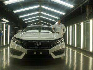 Japon otomobil devi 40 milyon euro yatırımla ikinci vardiyaya geçti