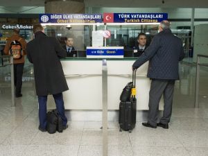 “2018’de uygulanacak pasaport zammı kuyruk oluşturabilir”