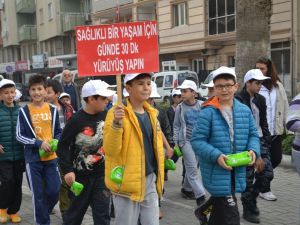 Saruhanlı’da öğrenciler sağlıklı yaşam için yürüdü