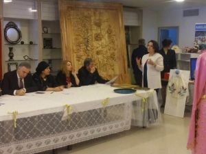 Simav Halk Eğitim Merkezi’ne ’özel reyon’ hediyesi
