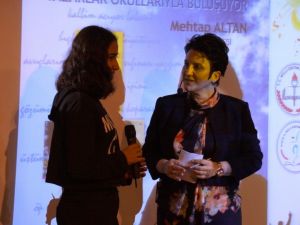 Eğitimci yazar ve şair Mehtap Altın, Aydınlı öğrencilerle buluştu