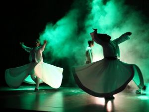 Manisa’da ilahi dinletisi ve sema gösterisine büyük ilgi