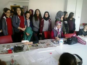 Simav’da ilk kez çini boyama kursu açıldı