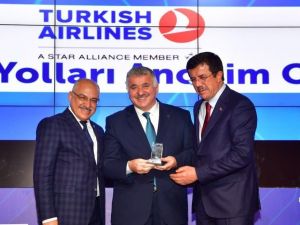 ’Türkiye’nin 500 Büyük Hizmet İhracatçısı’ödül töreninde THY’ye birincilik