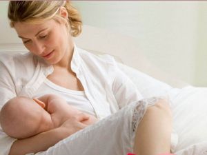 Emzirme, bebek ve anneyi hem mutlu hem de sağlıklı kılıyor