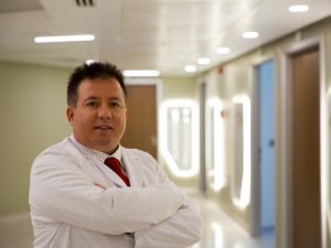 Bel fıtığında ’Diskektomi ve Mikrodiskektomi’ tedavisi